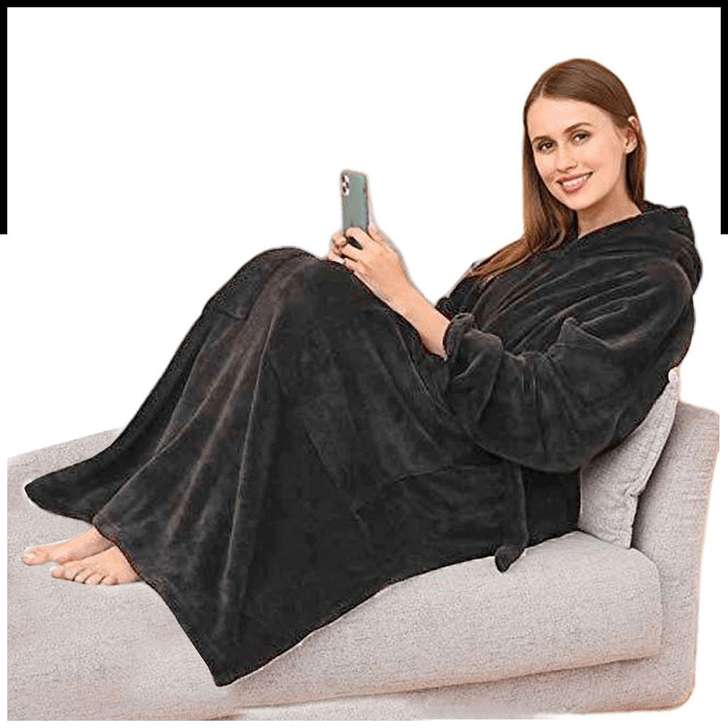Cuddlee Blanket with Sleeves in Black